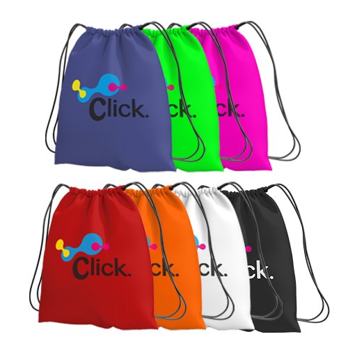 Bag em nylon com design que combina com uma rotina cheia de movimento. Feita em nylon resistente à água e com alças ajustáveis, ela conta com espaço interno de sobra para se tornar uma companhia indispensável para todos os lugares, seja para o trabalho, escola, faculdade, academia, trilha ou demais atividades ao ar livre.

Altura :  40,5 cm

Largura :  33,8 cm

Medidas aproximadas para gravação (CxL):  14 cm x 30 cm
